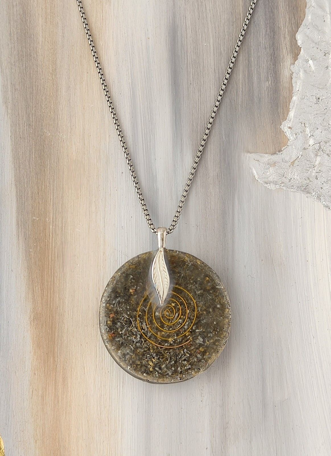 Special ethnic Orgonite Jewelry with a turquoise stone
